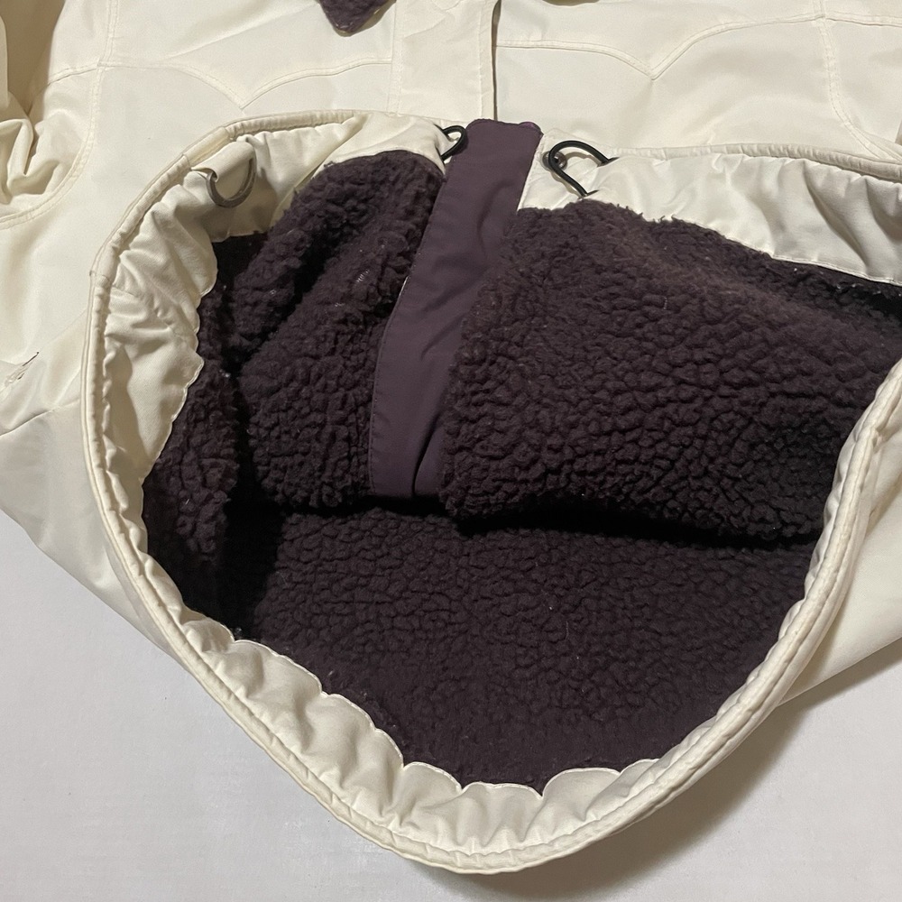 Volcom Ski Jacket - Picture 11 of 13